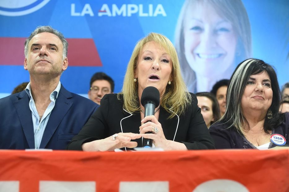 Cosse lanza la lista de La Amplia y reivindica su “dureza” al liderazgo